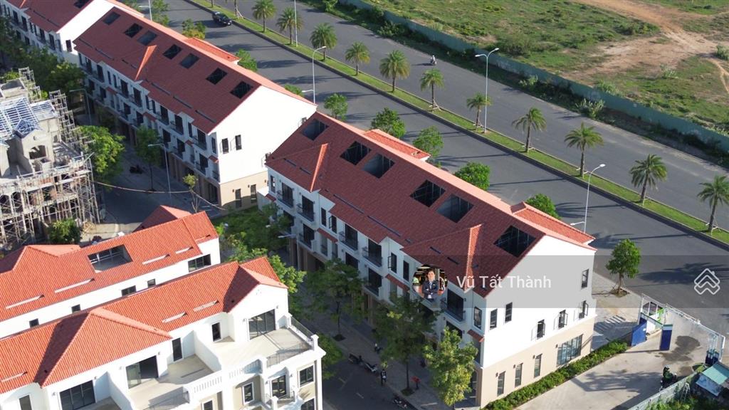 Bán shophouse hai mặt tiền aqua city đường 45m giá 9,9 tỷ, 117m², dân đông
