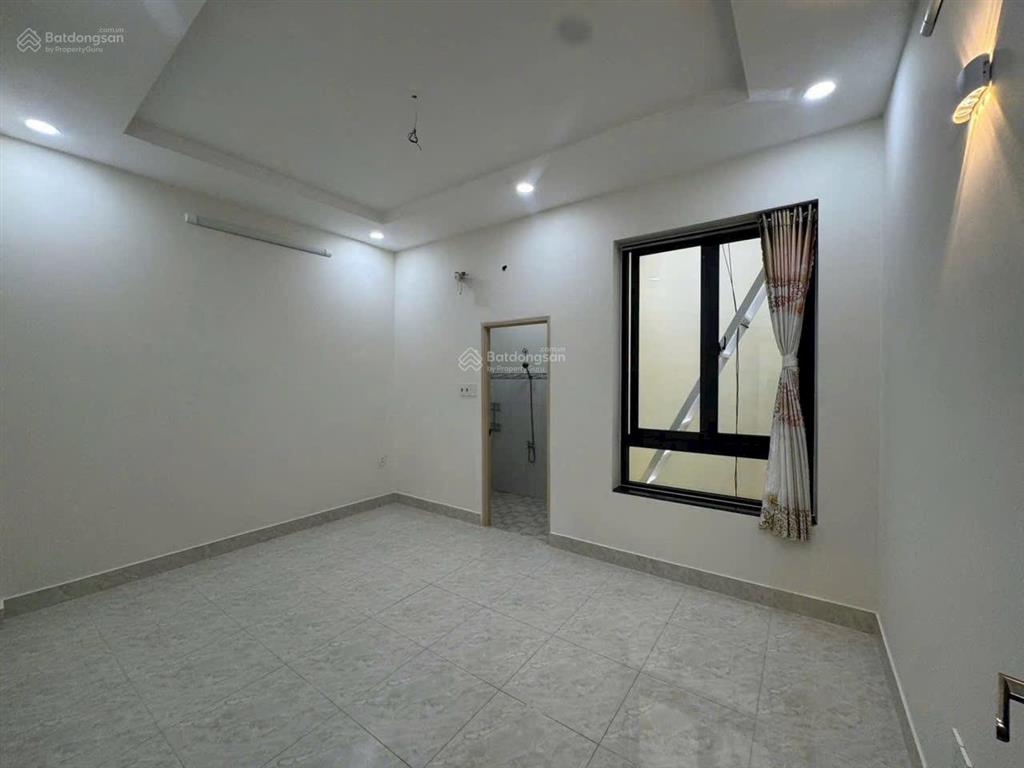 Nhà lầu đường số 8, hiệp bình phước, sát khu hồng long, quốc lộ 13 mở rộng, hẻm ô tô