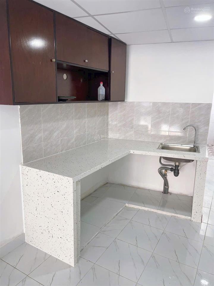 Nhà mặt tiền lý tế xuyên gần ngã 5 linh đông khu sầm uất kinh doanh tốt sổ hồng đang cho thuê 11tr