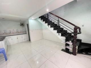 Nhà 3 tầng gần khu hồng long trường hiệp bình sổ hồng khu dân cư cách oto 20m