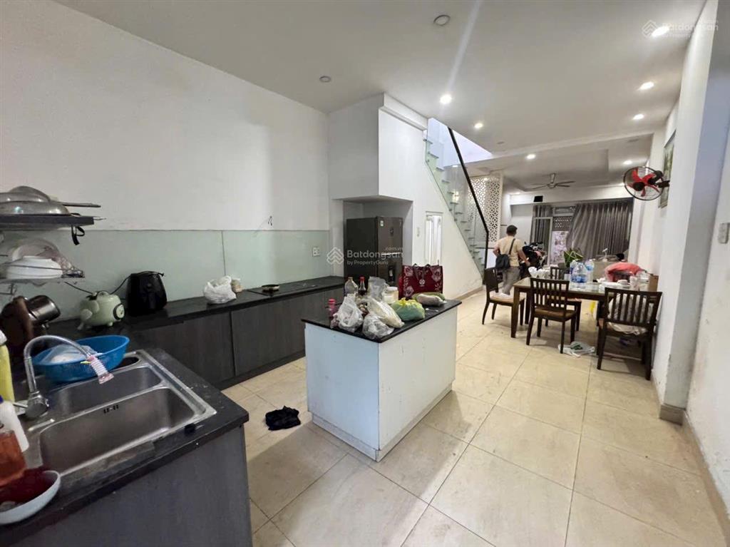 Nhà lầu 97m2 đất đường số 22 linh đông gần vành đai sổ hồng sát phạm văn đồng