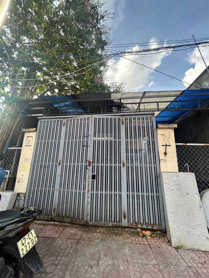 Mặt bằng mặt tiền đường số 38, gần chợ hiệp bình, khu sầm uất kinh doanh vp đều được