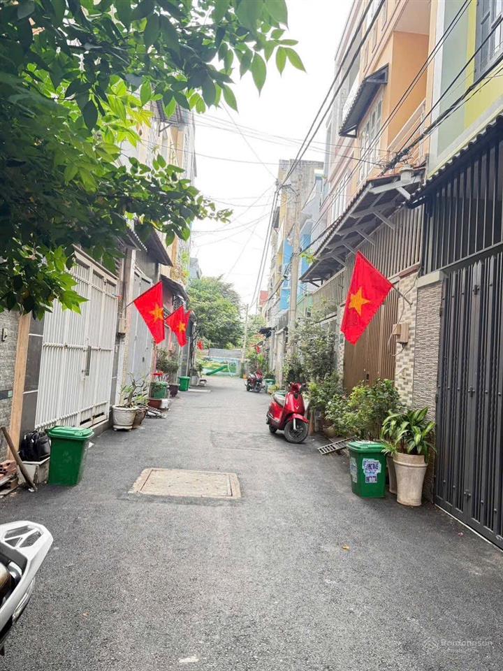 Nhà 3 lầu đường 30 linh đông gần phạm văn đồng sổ hồng khu dân trí cao