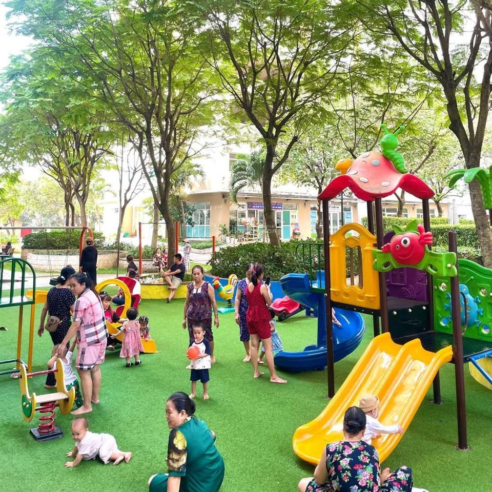 Bán căn hộ sunview town 2 phòng ngủ view ngoài thoáng mát