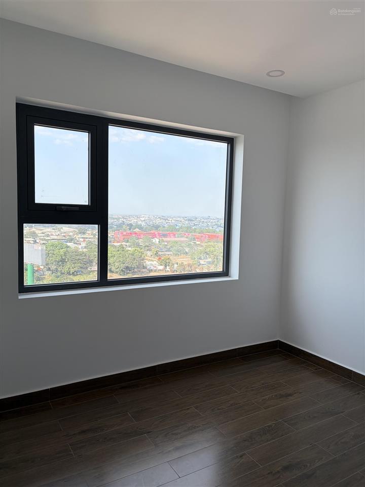 Bán gấp căn hộ phú đông sky garden, giá 3,6 tỷ   0914 181 ***