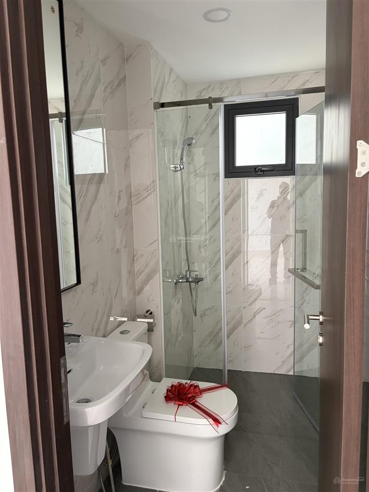 Bán gấp căn hộ phú đông sky garden, giá 3,6 tỷ   0914 181 ***