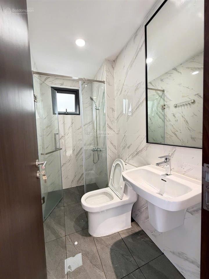 Cần cho thuê gấp căn phú đông sky garden giá 8tr/th, nhận nhà đầu tháng 5.  0932 796 ***
