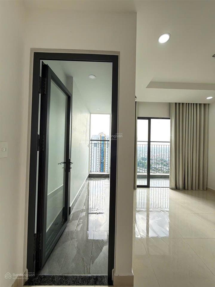 Cần cho thuê gấp căn phú đông sky garden giá 8tr/th, nhận nhà đầu tháng 5.  0932 796 ***