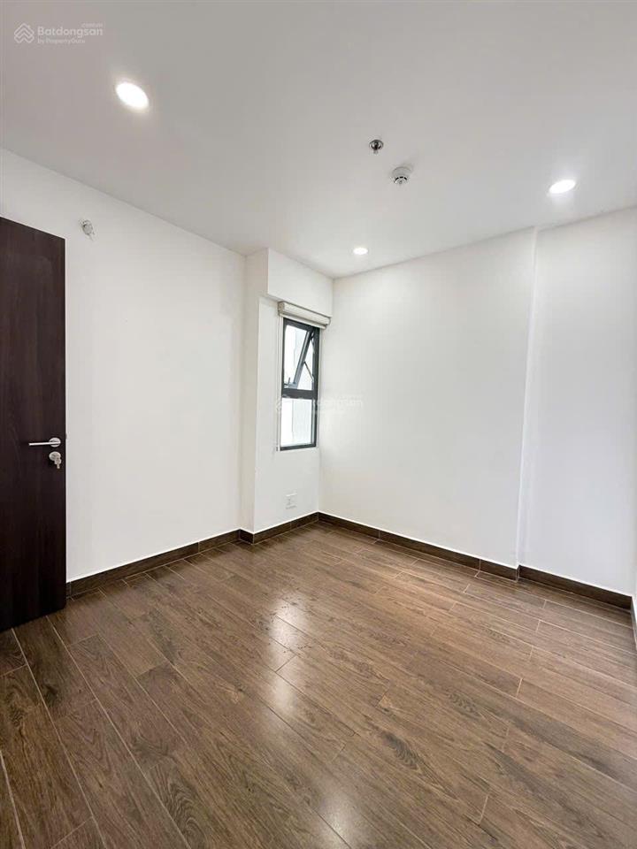 Cần cho thuê gấp căn phú đông sky garden giá 8tr/th, nhận nhà đầu tháng 5.  0932 796 ***