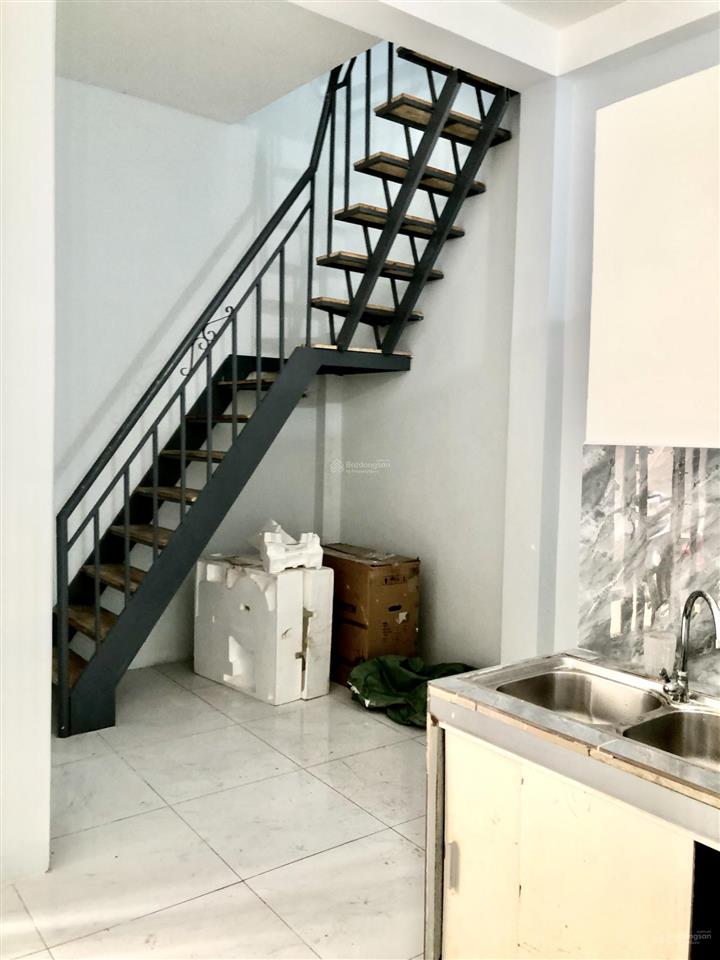 Cho thuê nr 2pn 2wc tại 17/11 đường số 13, p linh xuân, giá 6,2 triệu , dtsd 85m2