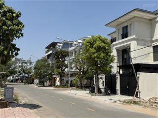 Bán lô đất biệt thự view sông siêu hiếm, giá cực kỳ rẻ. 420m2 (13x32) chỉ 23 tỷ. đỗ xuân hợp, q9.