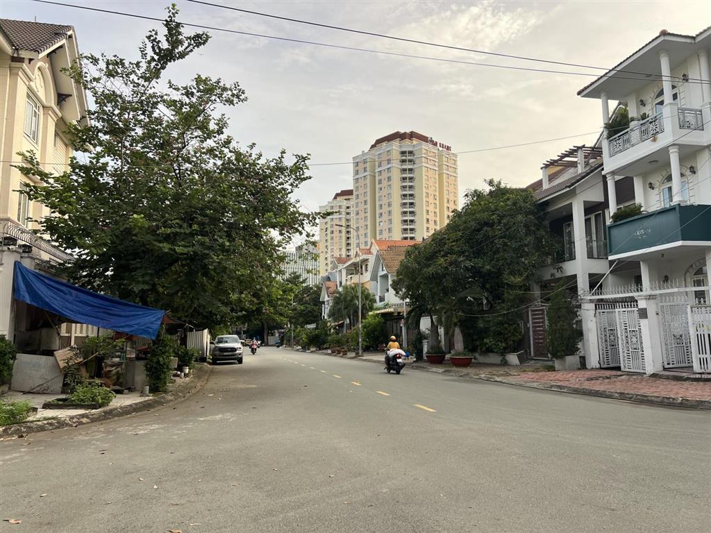 Bán lô đất 310m2 (10x31) 48.6 tỷ tl, đất thổ cư xây dựng tự do. đoạn thcs an phú, đường an phú q2.