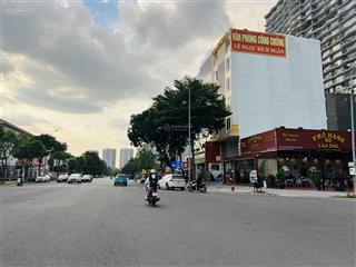 Bán tòa nhà 8 tầng 160m2 (8x20m) 80 tỷ, đang cho thuê 220tr/th. đường trương văn bang, quận 2