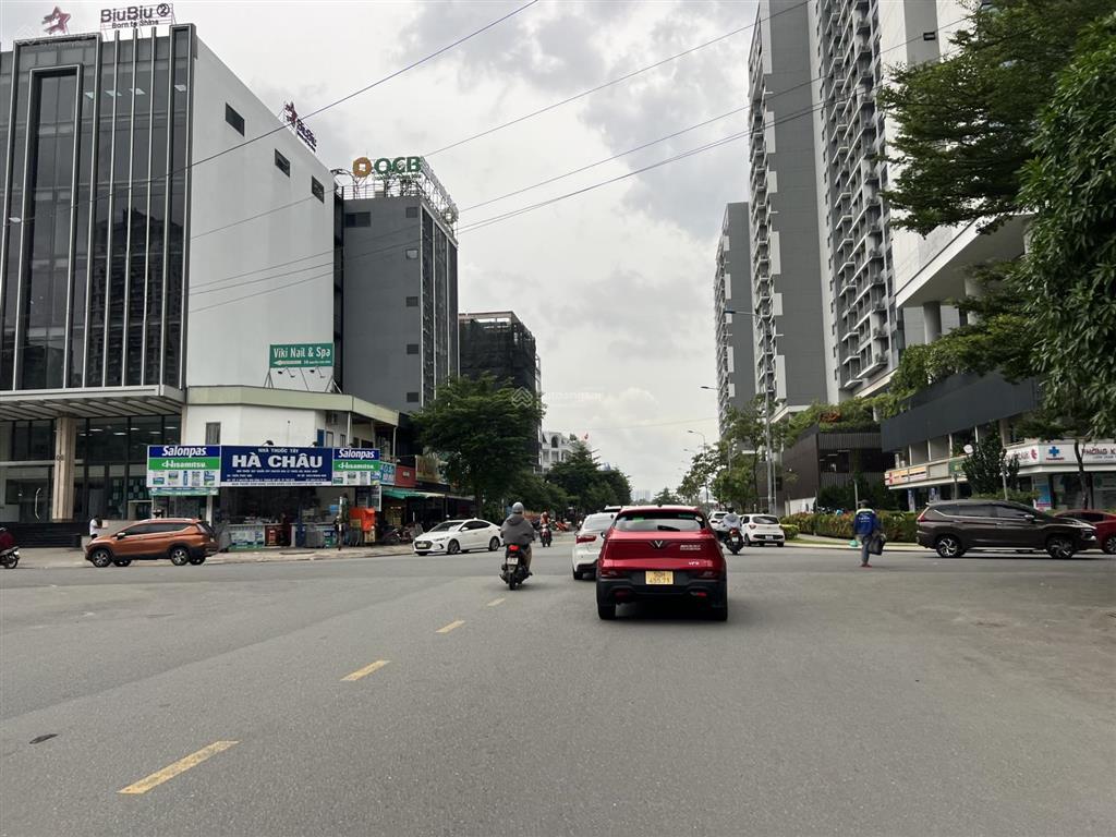 Bán tòa nhà 8 tầng 160m2 (8x20m) 80 tỷ, đang cho thuê 220tr/th. đường trương văn bang, quận 2
