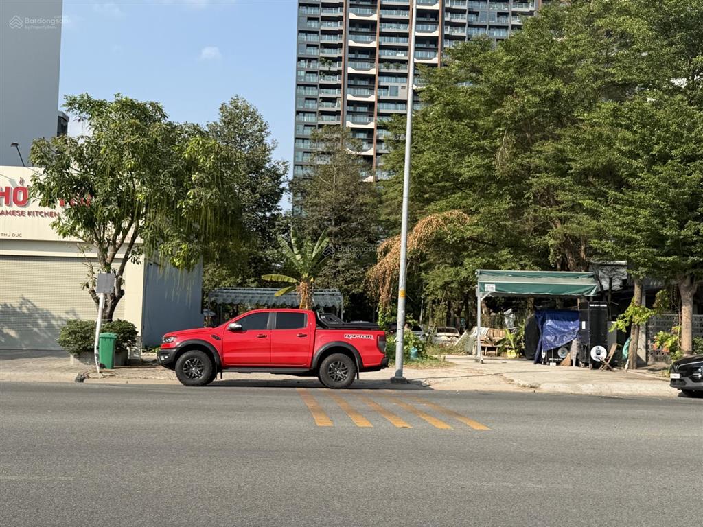 Bán lô đất 160m2 (8x20) 42 tỷ còn bớt. nhánh mặt tiền đường trương văn bang, tml quận 2.