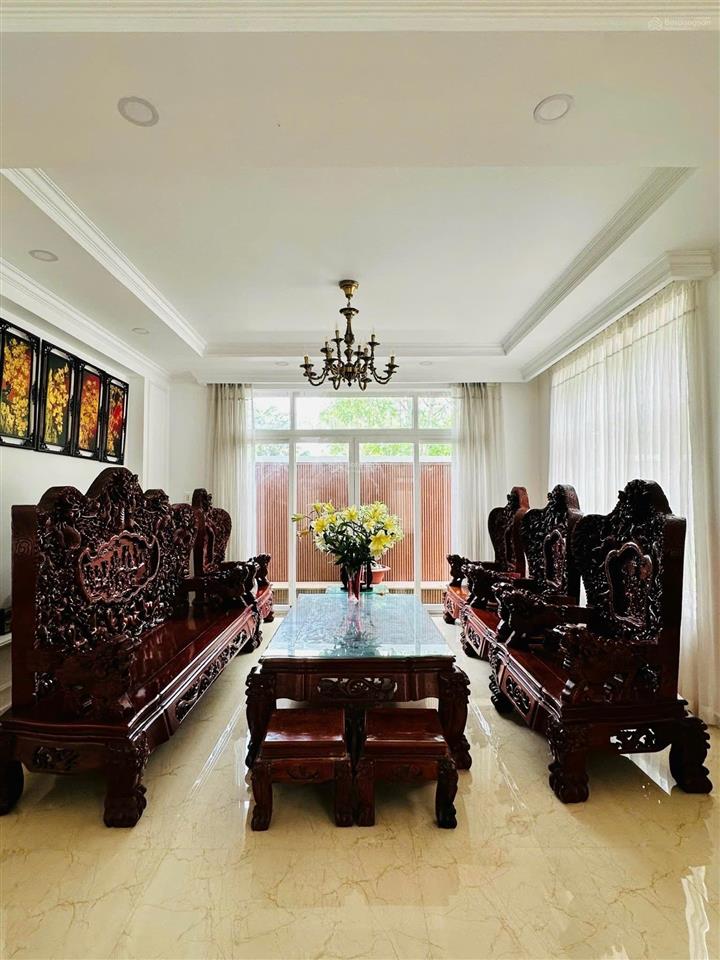 Bán căn nhà 10x20 hầm 4 tầng full nội thất cao cấp 52 tỷ. giá ngộp cần bán gấp.