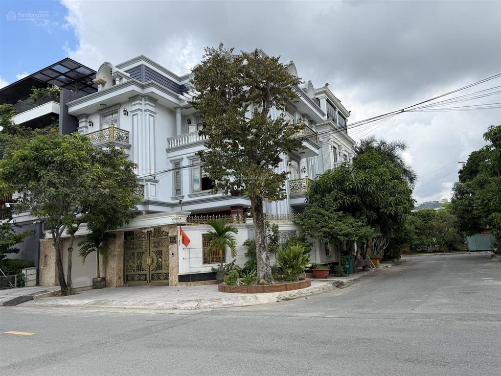 Bán lô góc 222m2 trục chính kdc phú nhuận, bình trưng đông q2. view sông lakeview city. xây 5 tầng.