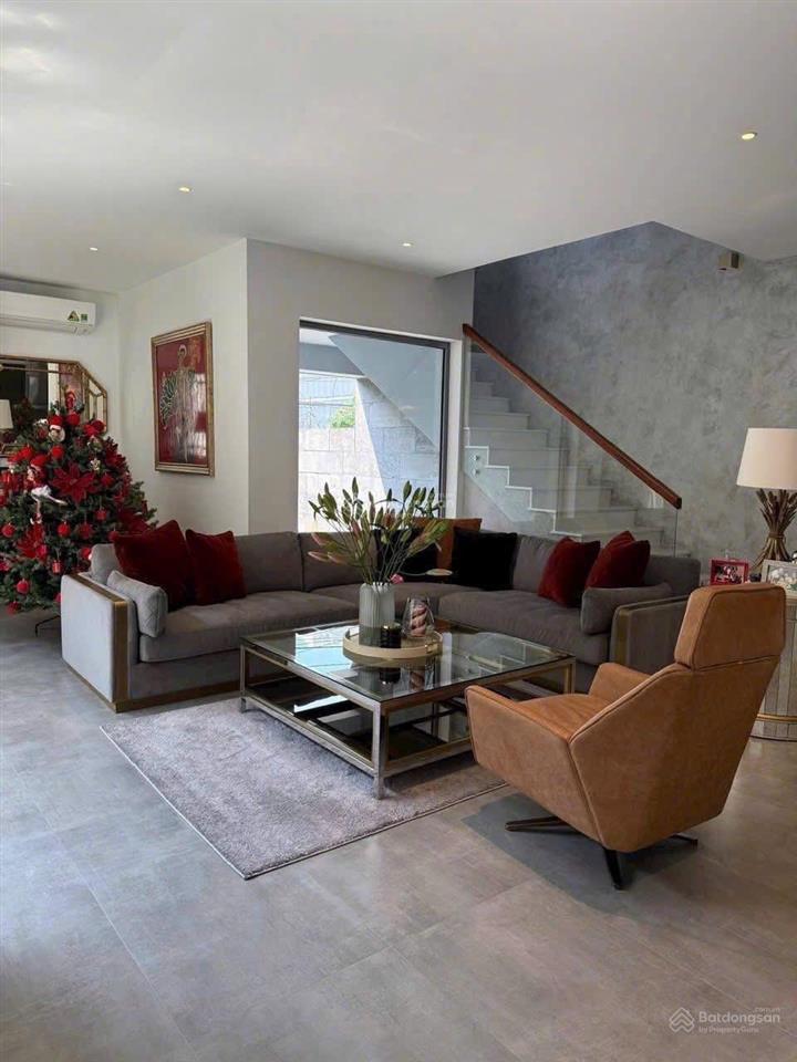 Bán biệt thự góc 198m2 (10x20) 5 tầng 53 tỷ. ngay đường vũ tông phan quận 2. full nội thất cao cấp