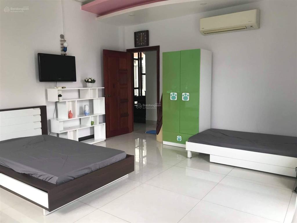 Bán căn nhà 4 tầng full nội thất cao cấp, 400m2 sàn chỉ 29,9 tỷ. đường quốc hương, thảo điền.