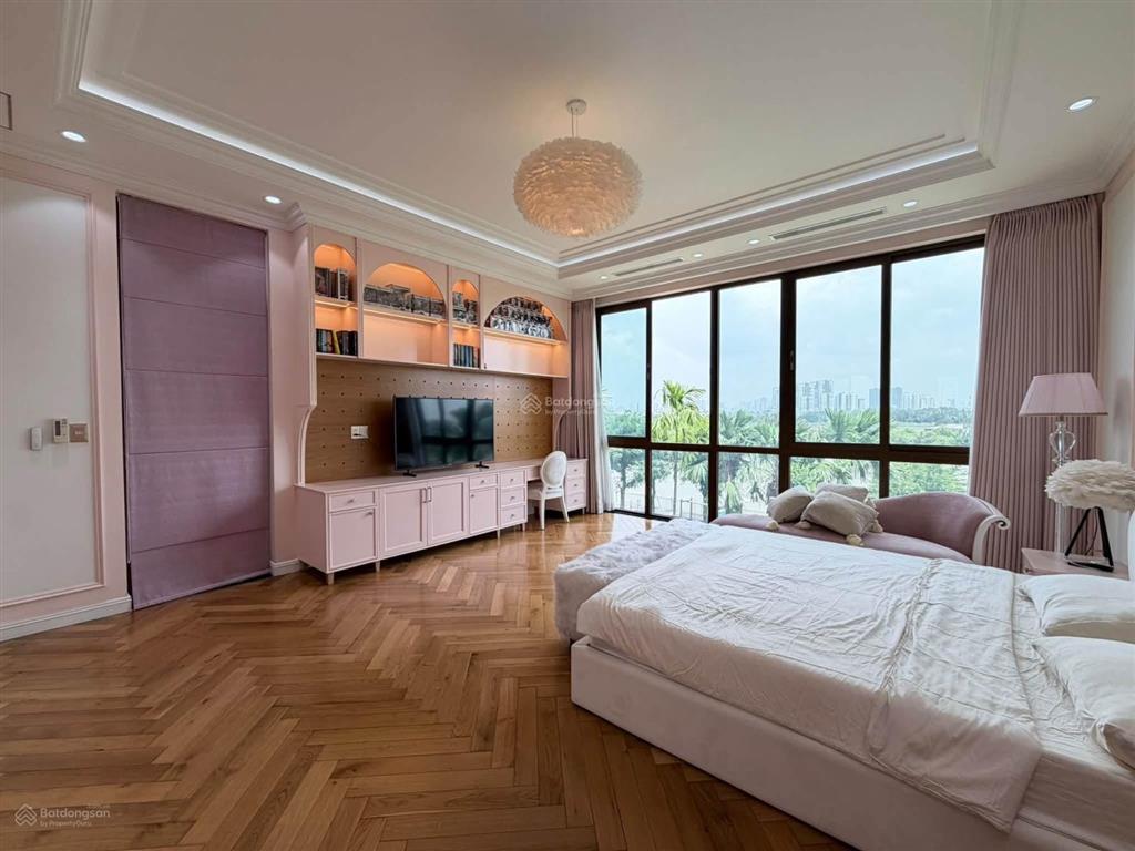 Bán căn nhà hồ bơi sân vườn cao cấp thảo điền 360m2 (14x26m) 4 tầng 62 tỷ. đường quốc hương quận 2