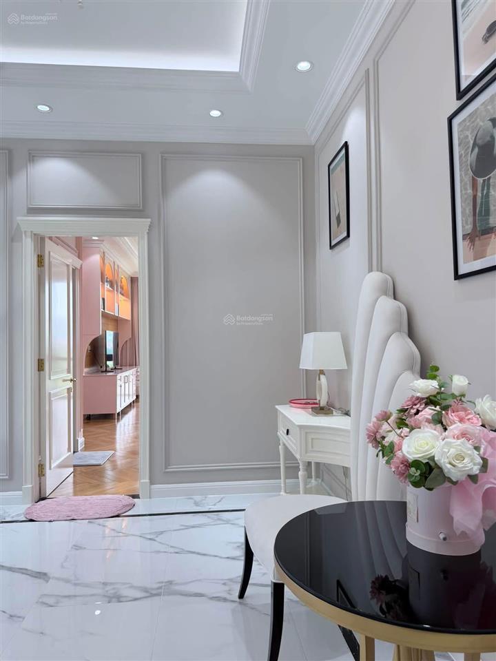 Bán căn nhà hồ bơi sân vườn cao cấp thảo điền 360m2 (14x26m) 4 tầng 62 tỷ. đường quốc hương quận 2