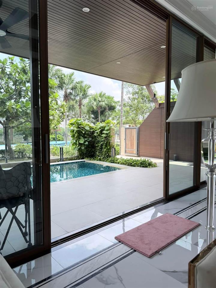 Bán căn nhà hồ bơi sân vườn cao cấp thảo điền 360m2 (14x26m) 4 tầng 62 tỷ. đường quốc hương quận 2