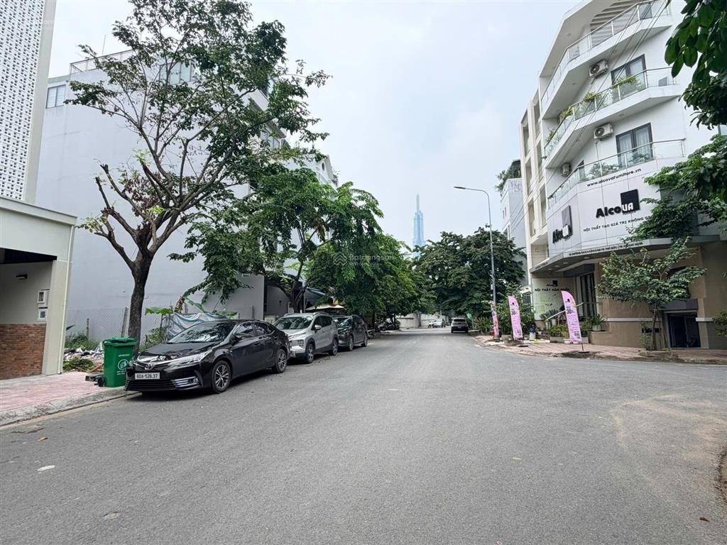 Bán nhà hầm 5 tầng hơn 500m2 sử dụng 25.6 tỷ tl. mặt đường trần lựu phường an phú quận 2