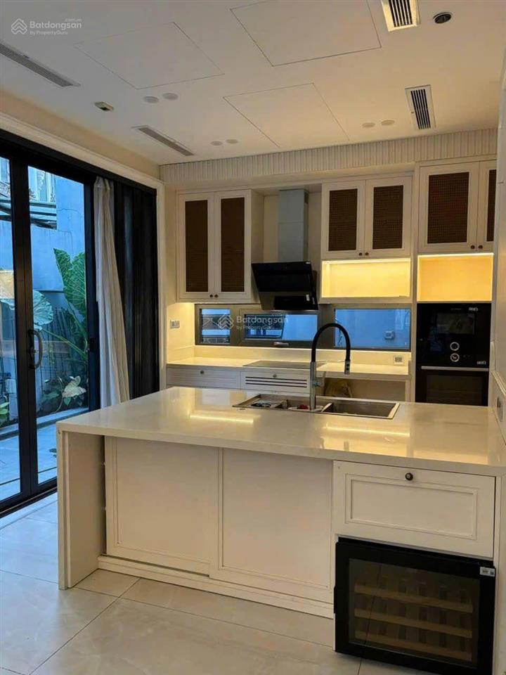 Bán nhà hầm 5 tầng hơn 500m2 sử dụng 25.6 tỷ tl. mặt đường trần lựu phường an phú quận 2
