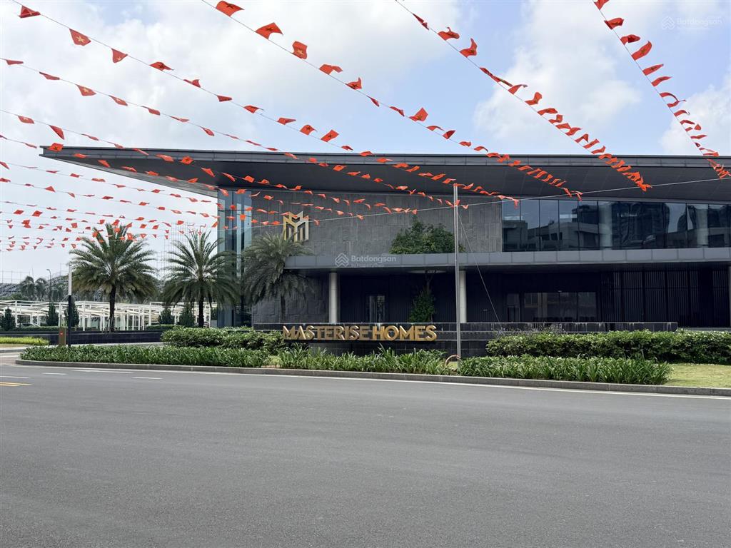 Cắt lỗ 18 tỷ nhà phố 5 tầng phân khu soho global city. trục chính 20m kết nối thẳng khu điều hành