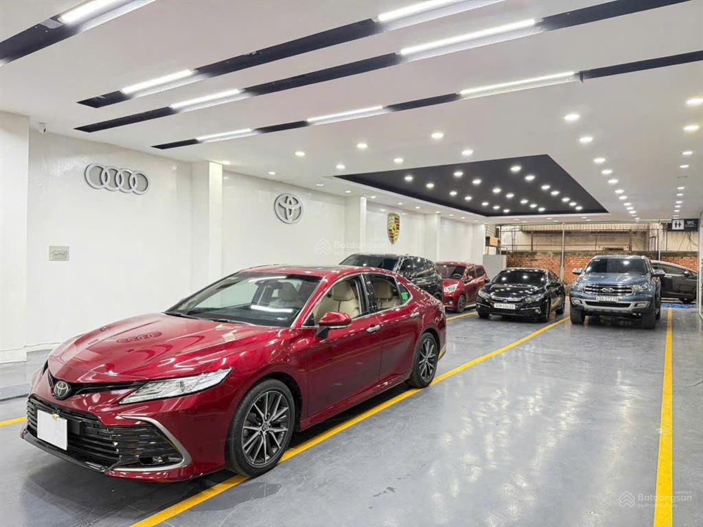 Giảm ngay 7 tỷ! khuôn đất gần 600m2 sử dụng  ngang ~12  sổ hồng riêng  hđt 960 triệu/năm 51 tỷ