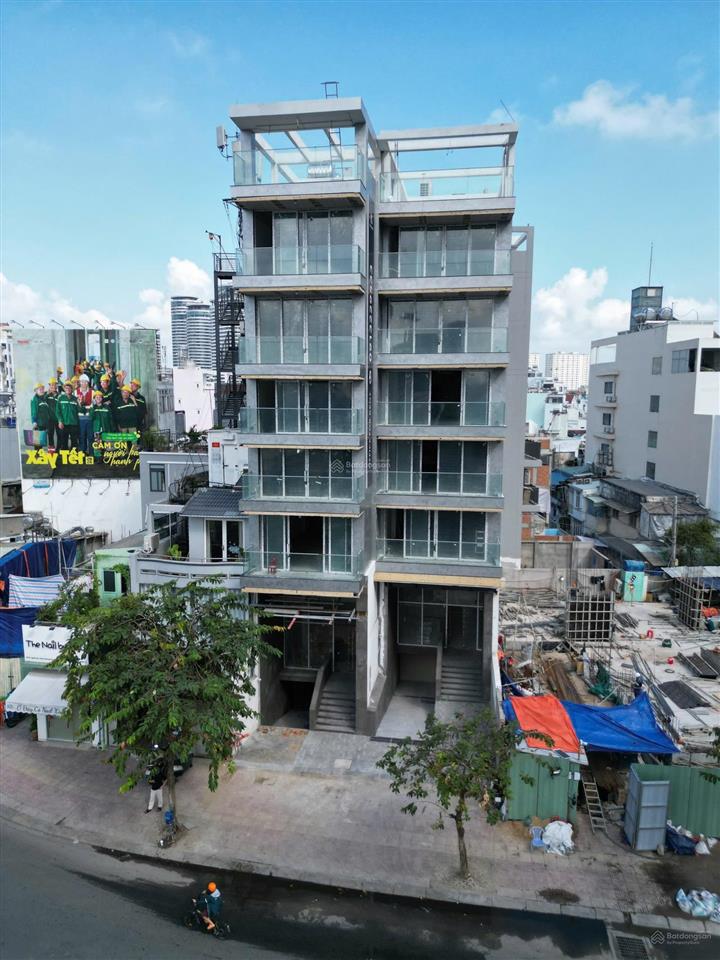 Siêu hiếm! tòa nhà 8 tầng + hầm gần 3000m2 cách landmart 81 chỉ 350m giảm nóng ngay 10 tỷ
