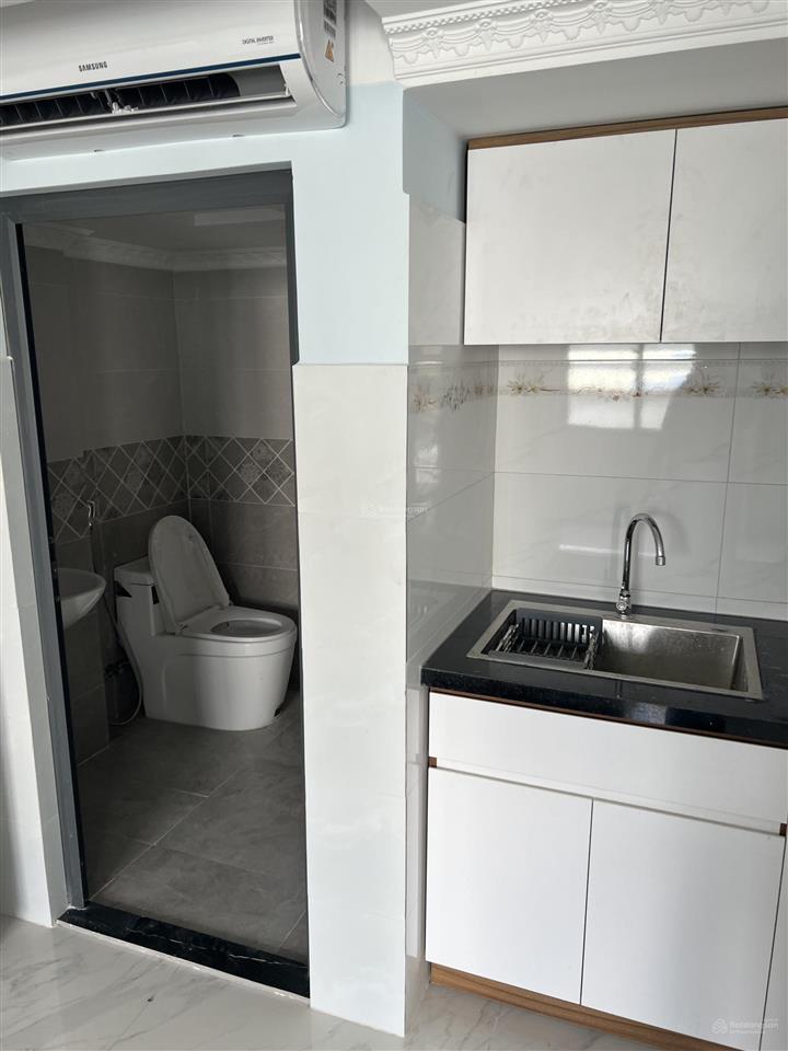 Cho thuê nhà dạng phòng dịch vụ đầy đủ tiện nghi 25m2 giá 45 tr/th,  0915 698 ***