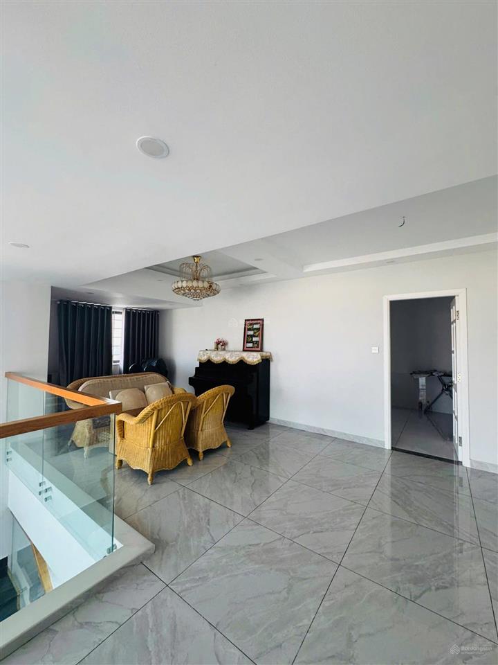 Bán căn penhouse homyland 1 ngay mặt tiền nguyễn duy trinh đã có số 227m2 4pn4wc 11 tỷ 0915 698 ***