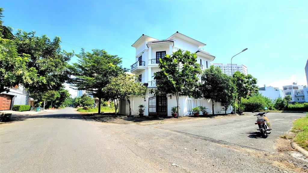 Bán lô đất dự án mười mẫu phường bình trưng đông q2 diện tích 5x20m giá 11,8 tỷ  0915 698 ***