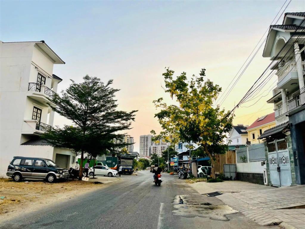 Bán lô đất dự án mười mẫu phường bình trưng đông q2 diện tích 5x20m giá 11,8 tỷ  0915 698 ***