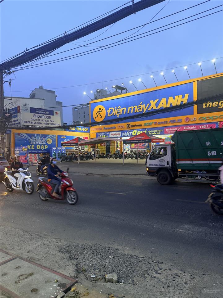 Cho thuê nhà mặt tiền nguyễn duy trinh ,diện tích đất 500m ngang 8m 1 trệt 3 lầu 80tr  0915 698 ***