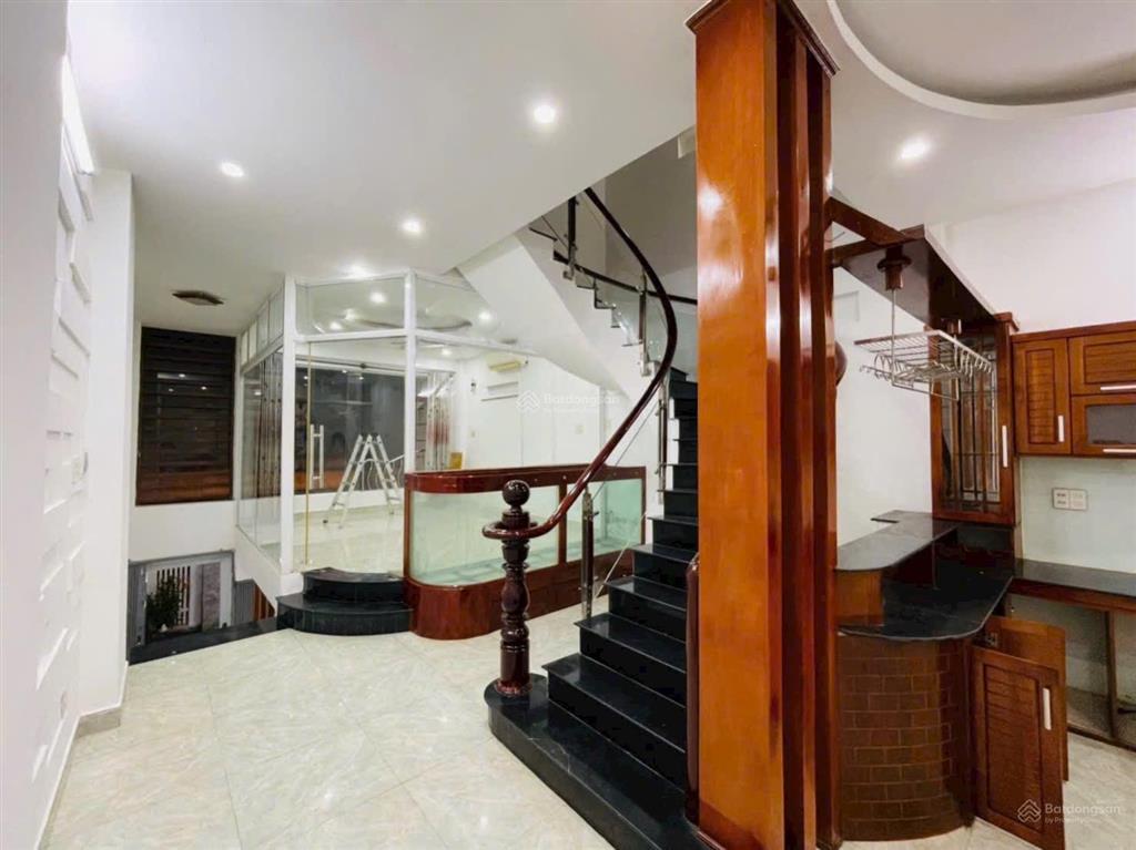Bán nhà mặt tiền đường 39,1 trệt 2 lầu giá 11.7 tỷ còn tl.đoạn đường kinh doanh sầm uất 0915 698 ***