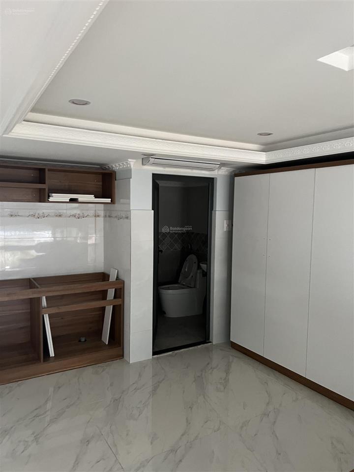 Cho thuê nhà dạng phòng dịch vụ đầy đủ tiện nghi 20m2 giá 3,5 tr/th,  0915 698 ***