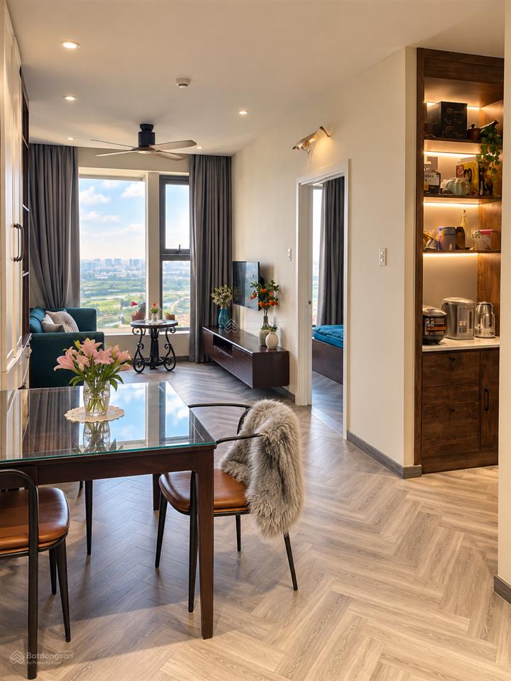 Bán căn hộ la astoria 2pn 1wc full nội thất view sông giá 3,65 tỷ ngay mặt tiền  0915 698 ***