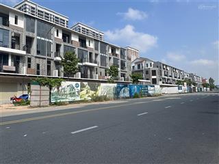 Bán nhà phố thương mại uni complex,p.bình dương, tp.hồ chí minh,1t2l/260m2 giá chỉ 5,2 tỷ