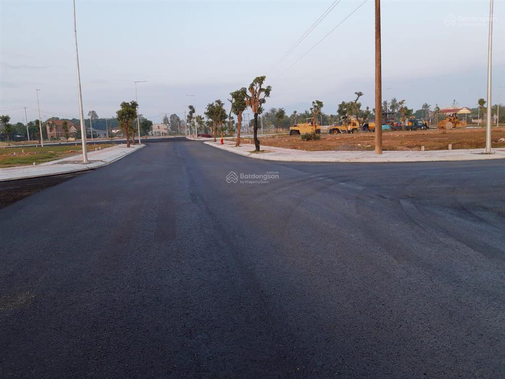 Đất nền thổ cư, đã có shr đối diện ubnd xã thủ thừa, tỉnh tây ninh (long an cũ), nh cho vay 70%