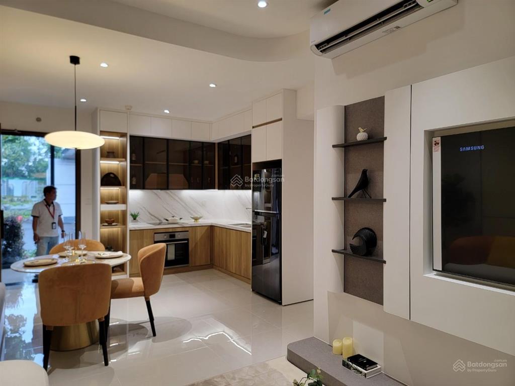 Sở hữu căn hộ 52.64m2 ban công dài view hồ bơi chỉ 4tỷ2 (all in)  thanh toán 30% nhận nhà