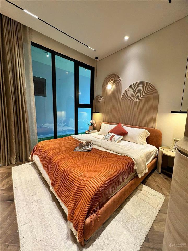 Chính chủ cần bán căn 1pn 52m2 tháp a5 tầng cao  view nội hồ bơi.  0937 799 ***