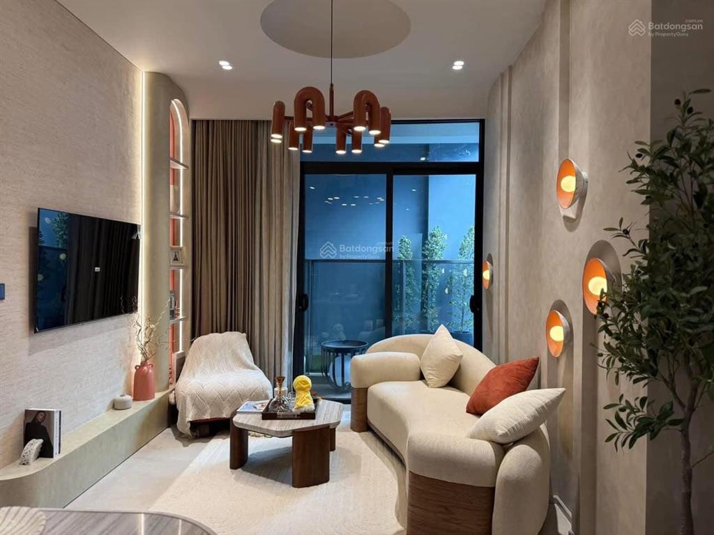 Chính chủ cần bán căn 1pn 52m2 tháp a5 tầng cao  view nội hồ bơi.  0937 799 ***