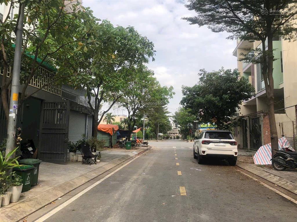 Bán đất đường số 12 kdc savico đối điện chung cư sunview town dt 139 m2 giá 11,6 tỷ  0932,683,991