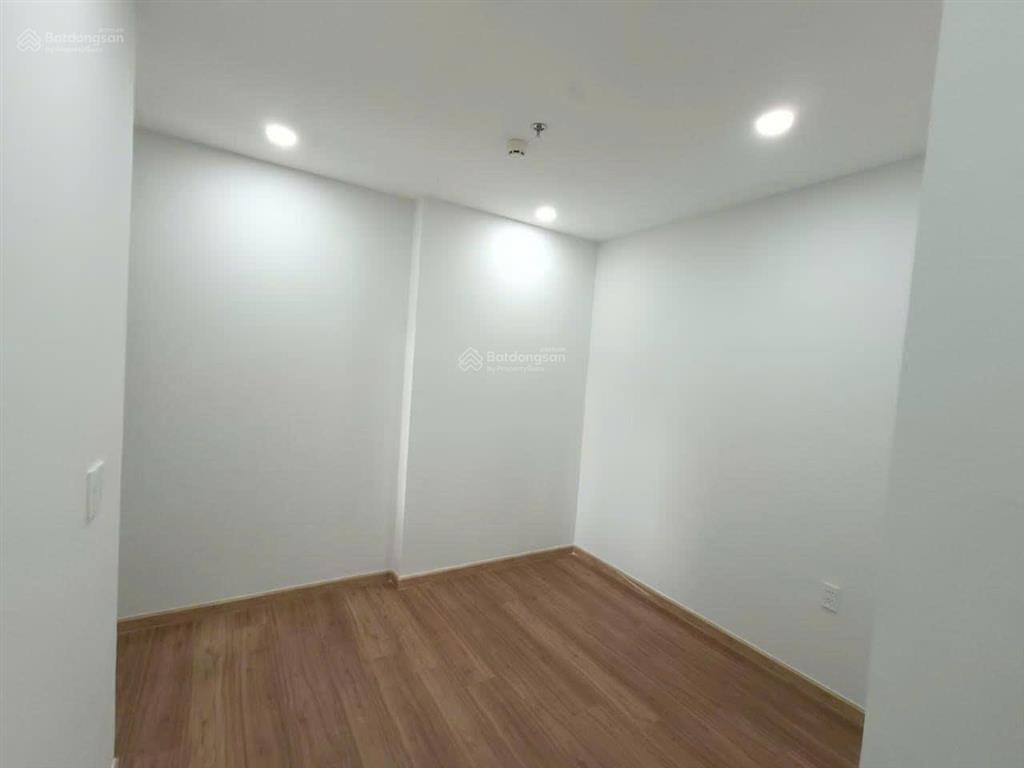 Chính chủ bán ch bcons garden 2 tỷ, 56m2, 2pn, 2wc view hướng nam thoáng mát  việt 0932 683 ***