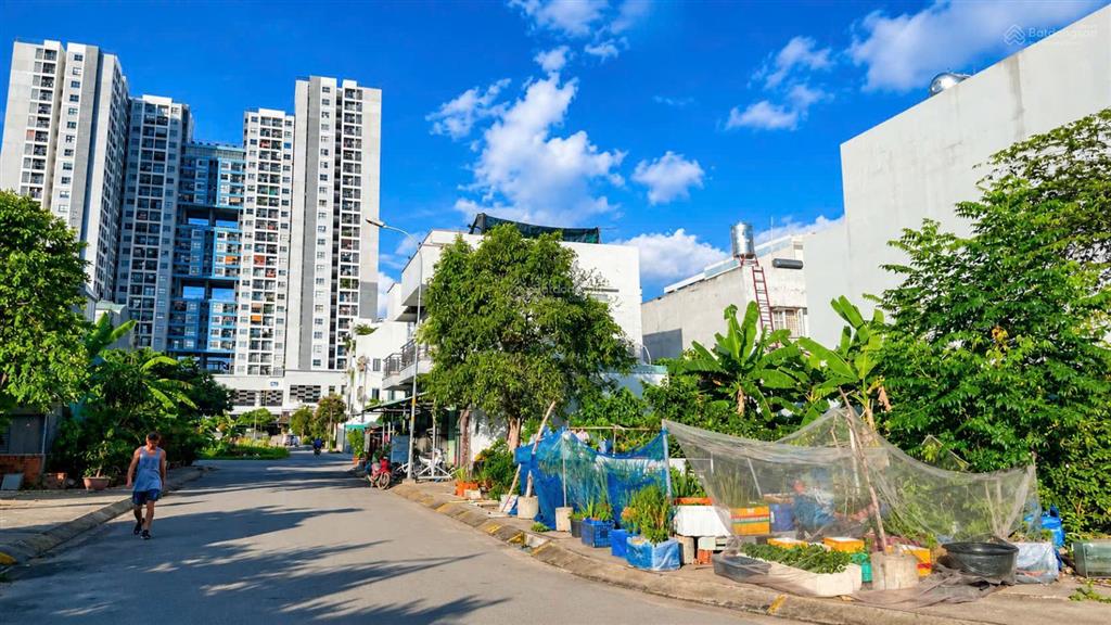 Bán lô góc kdc lan phương phường tam bình ngay vđ 2 vòng xoay gò dưa dt 135 m2(7 x 21) giá 12t (tl)