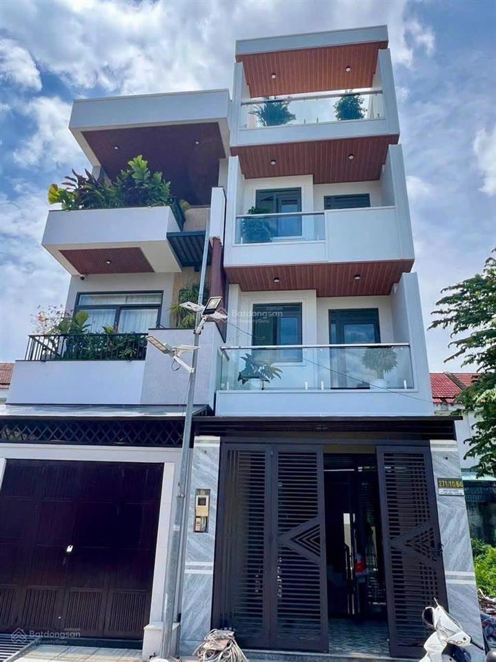 Chủ cắt lỗ 200tr còn 5,5 tỷ còn tl dt 65 m2 đất xây 4 tầng hẻm 7m ngô chí quốc  việt 0932,683,991