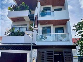 Chủ cắt lỗ 200tr còn 5,5 tỷ còn tl dt 65 m2 đất xây 4 tầng hẻm 7m ngô chí quốc  việt 0932,683,991