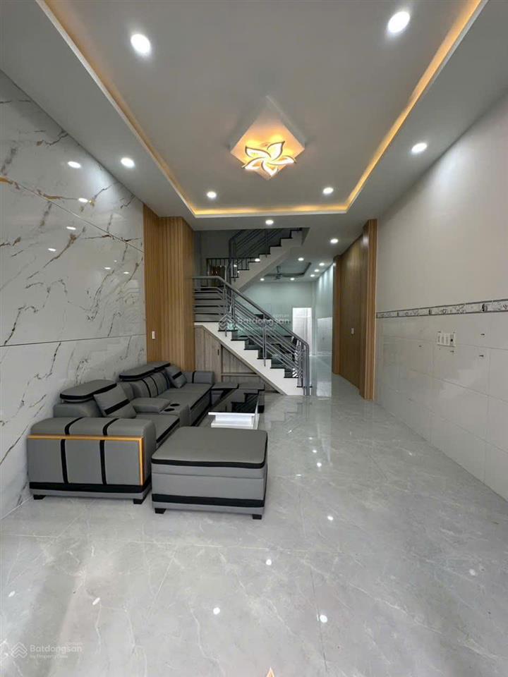 Chủ cắt lỗ 200tr còn 5,5 tỷ còn tl dt 65 m2 đất xây 4 tầng hẻm 7m ngô chí quốc  việt 0932,683,991